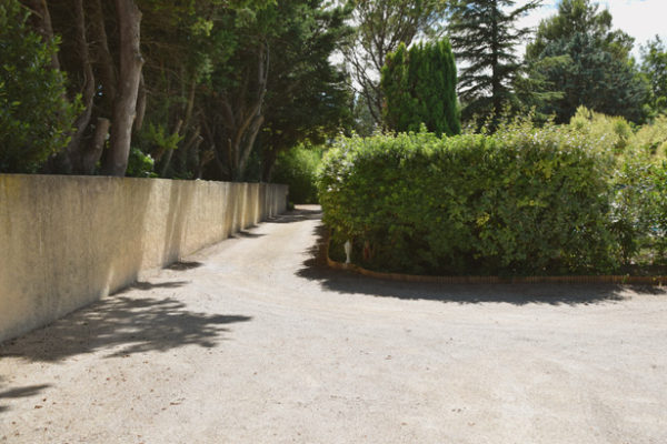 Chemin d'accès de la Maison des Invités