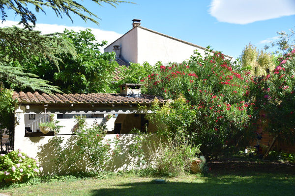 Vue de l'habitation des propriétaires de la Maison des Invités