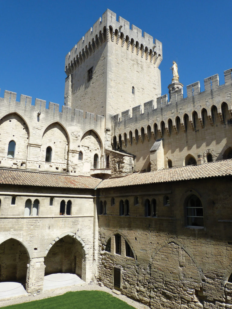 palais des papes à Avignon