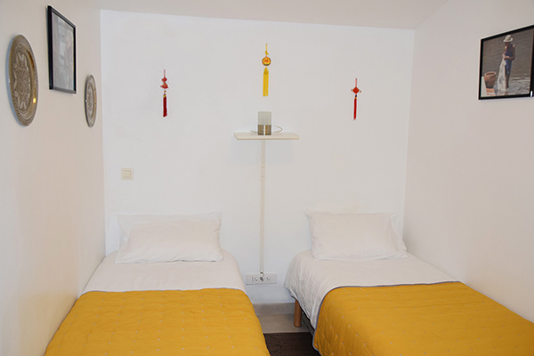 Chambre 2 avec 2 lits jumeaux en 80 cm x 190 cm